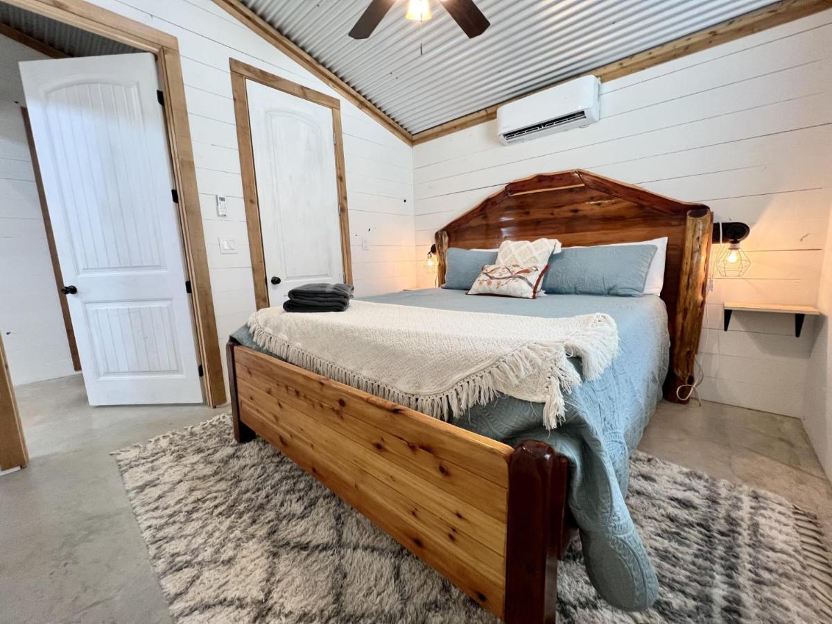 Hummingbird Haus - Hill Country Views On 20 Acres With Firepit Villa Spring Branch Kültér fotó