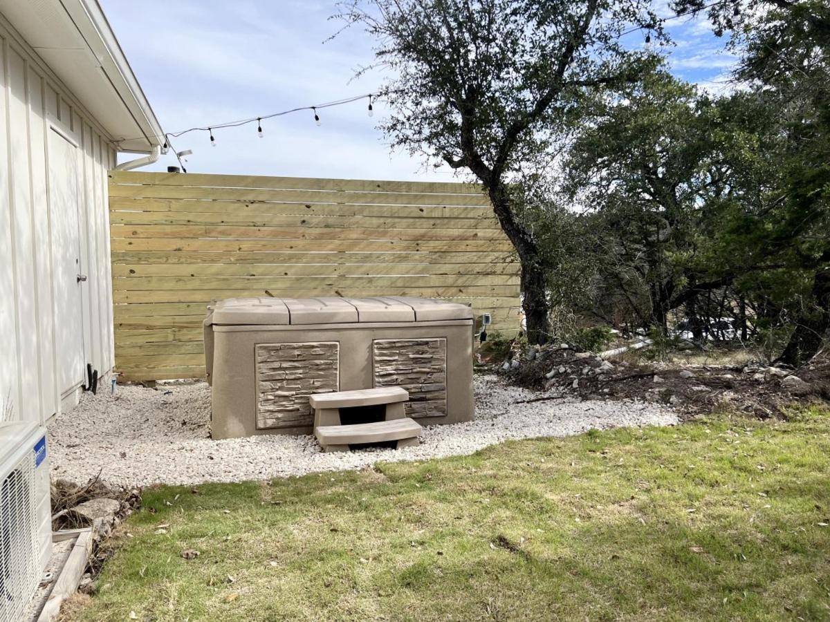 Hummingbird Haus - Hill Country Views On 20 Acres With Firepit Villa Spring Branch Kültér fotó